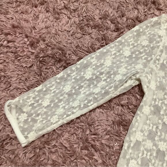 American Rag Cream Fairycore Sheer Floral Lace Blouse Size Small - Picture 3 of 12